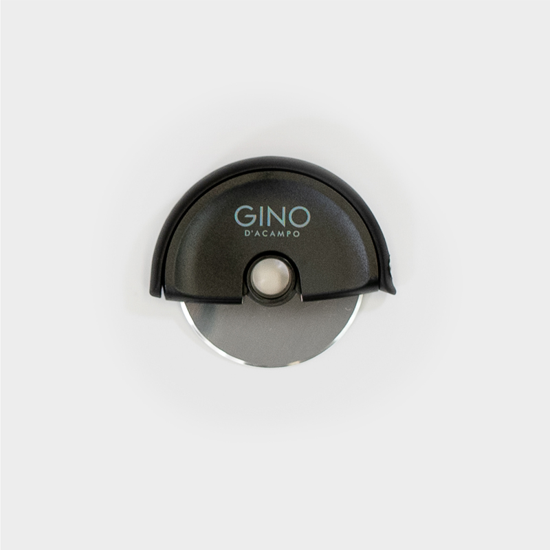 RSZ Ginp Pizza Accessories_0009_Gino-Disc-Pizza-Cutter-1.jpg